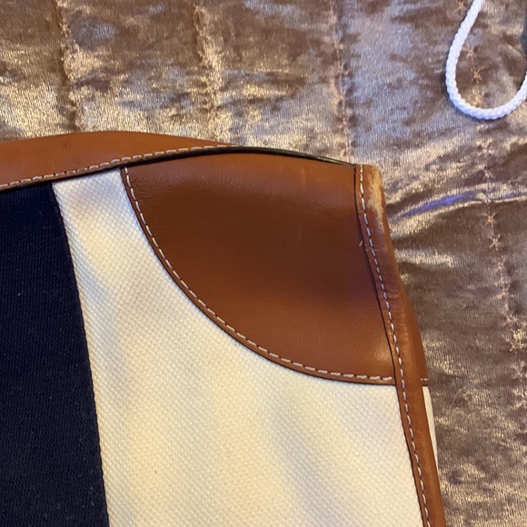 Michael Kors Tote! - Picture 7 of 8